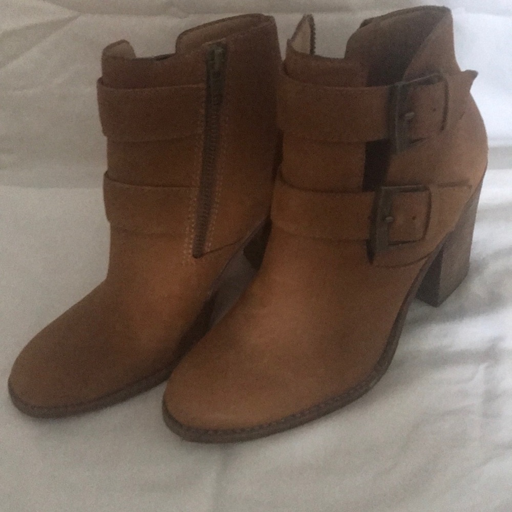 Steve Madden healed booties